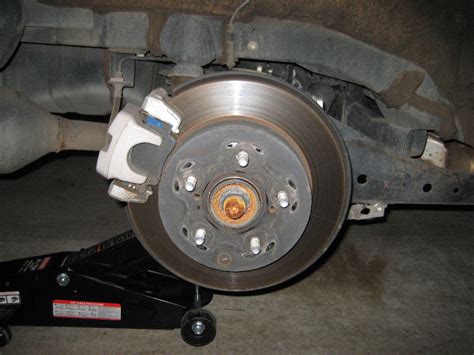 rav4 rear brake pad replacement